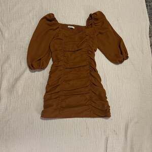 Abercrombie & Fitch Ruched Puff-Sleeve Square-Neck Mini Dress in Chocolate Brown